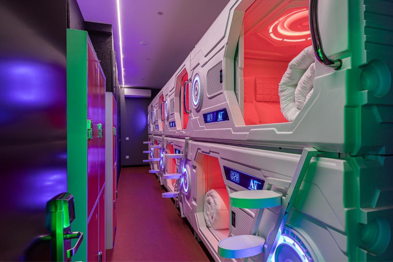 Art Seven Hostel Capsules Мадрид Экстерьер фото