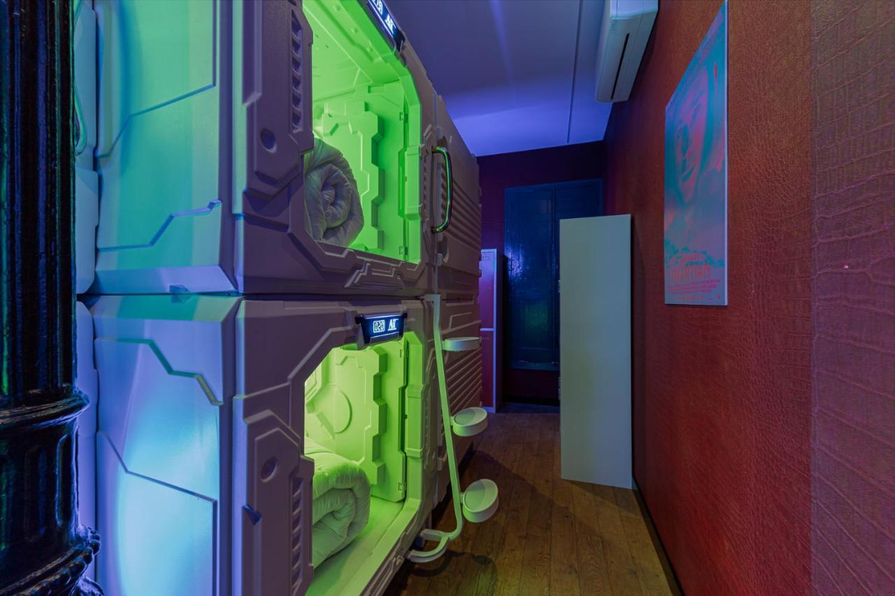 Art Seven Hostel Capsules Мадрид Экстерьер фото