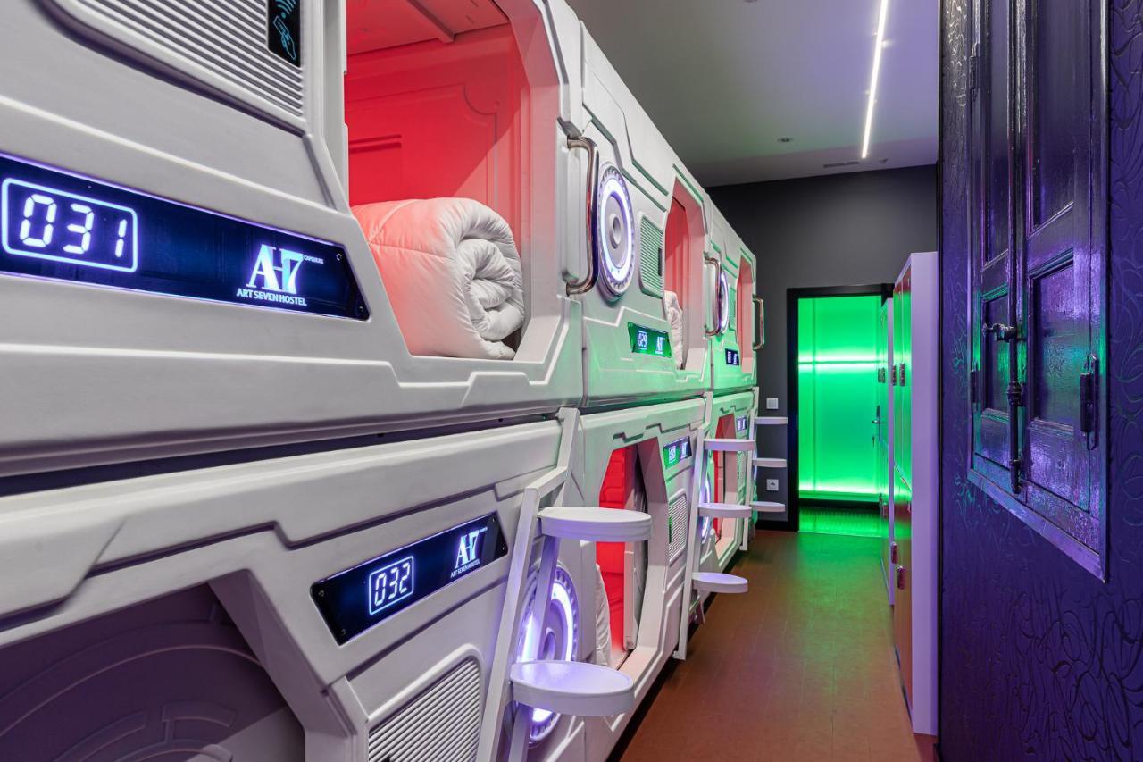 Art Seven Hostel Capsules Мадрид Экстерьер фото