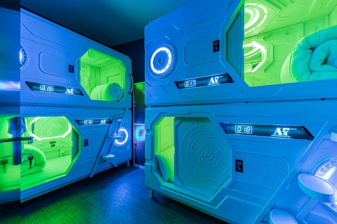 Art Seven Hostel Capsules Мадрид Экстерьер фото