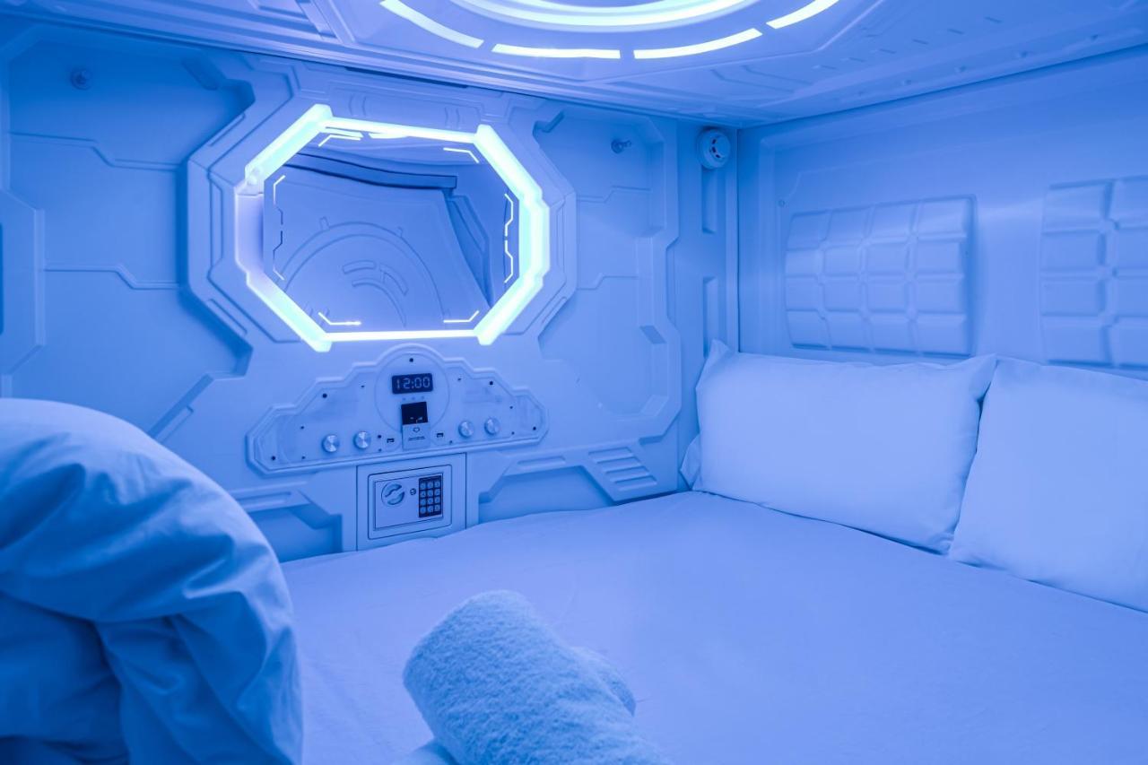 Art Seven Hostel Capsules Мадрид Экстерьер фото