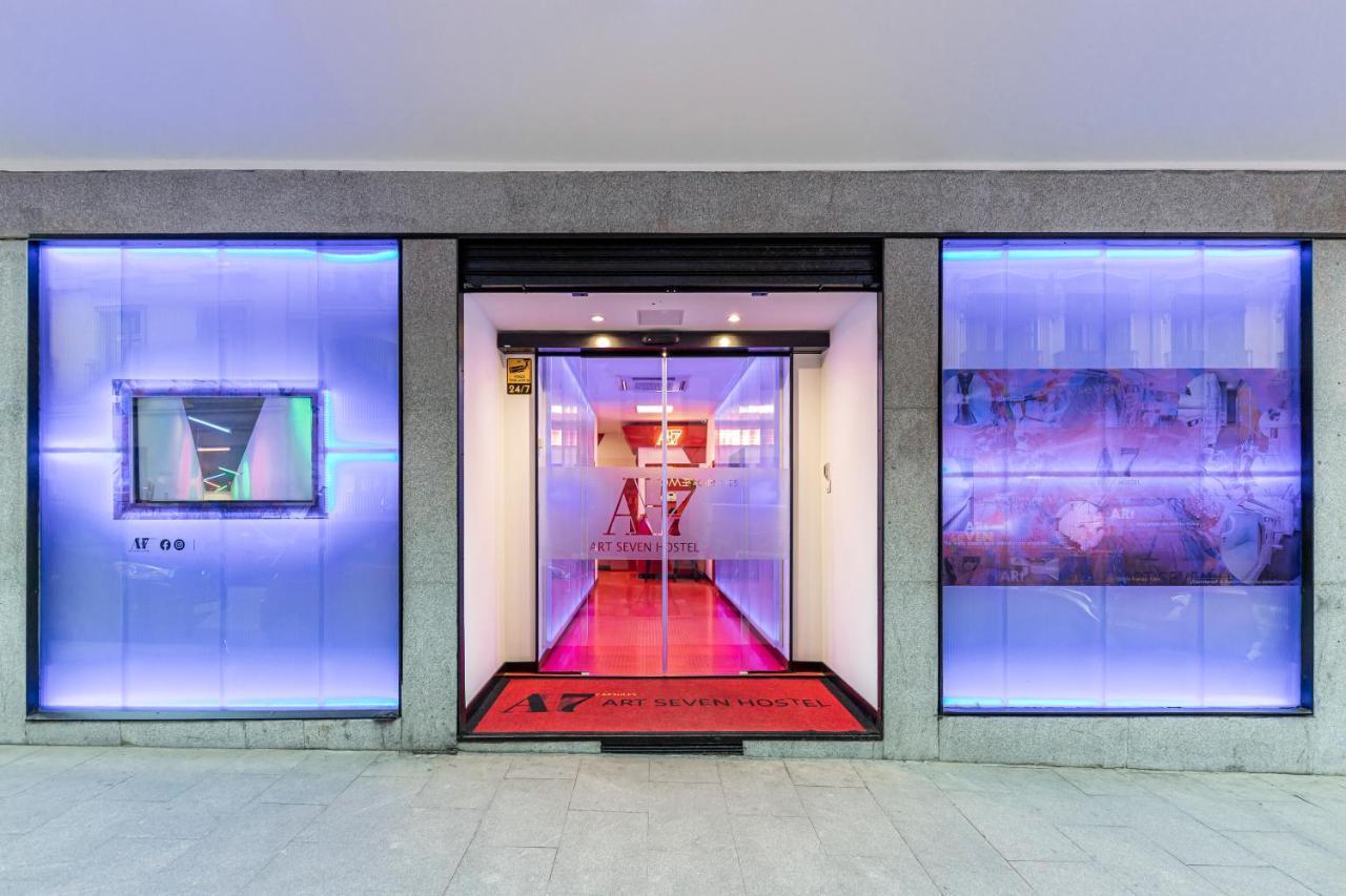 Art Seven Hostel Capsules Мадрид Экстерьер фото